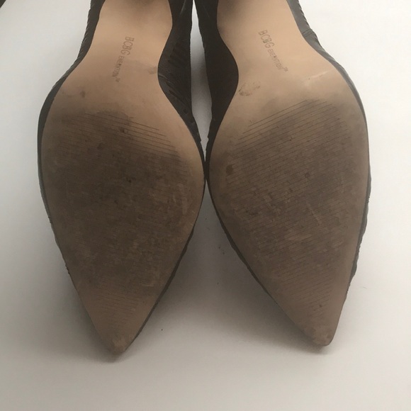 BCBG Ovation Black Heels - Picture 4 of 6